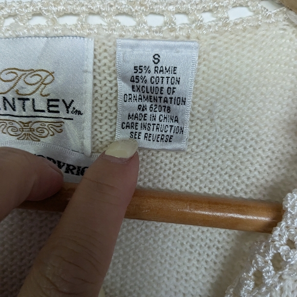 Vintage Bentley cardigan - Picture 4 of 10